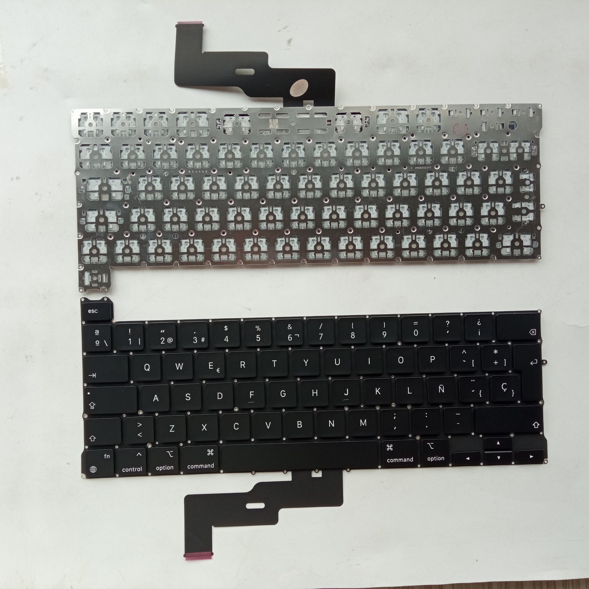 Picture of New Replacement Laptop Keyboard For APPLE A2338 Enter BLACK SP Layout